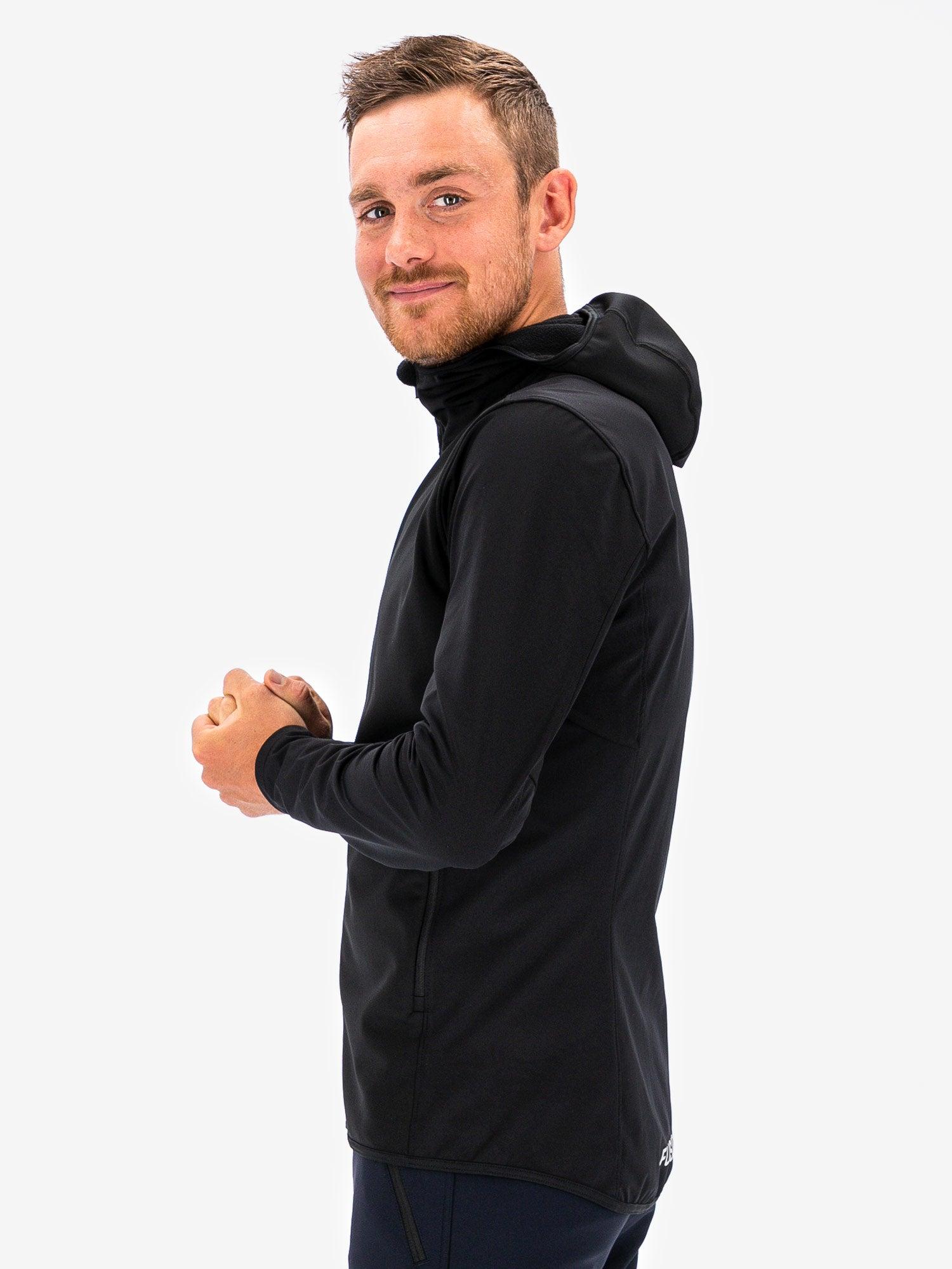 Fusion Mens Shelter Jacket i sort softshell med ergonomisk hætte