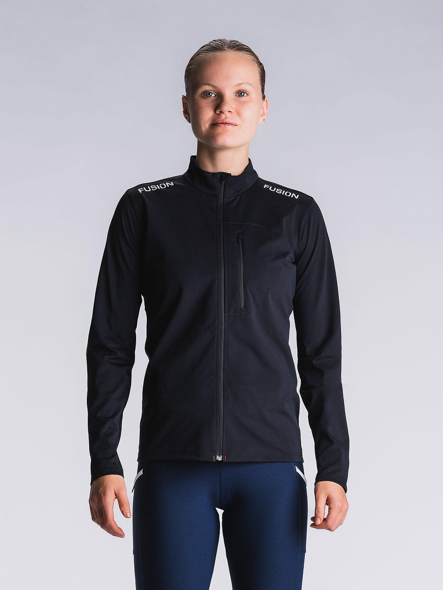 Fusion Womens S2 Run Jacket i sort med 3-lags laminat og reflekterende logo på skulder